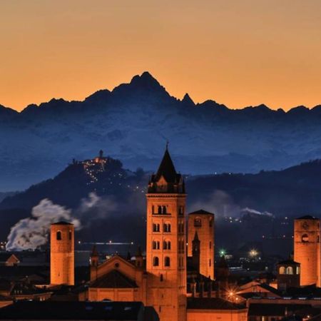 Apartmán Alba La Capitale Delle Langhe Exteriér fotografie