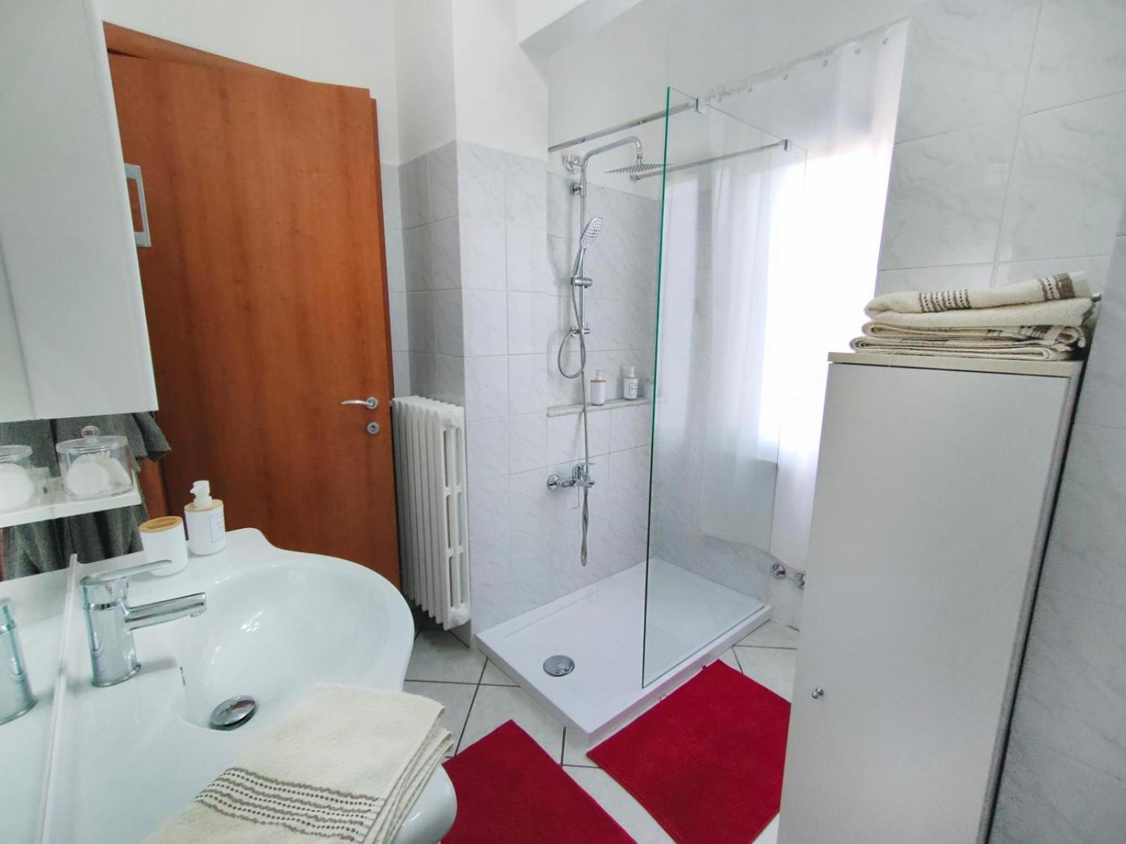 Apartmán Alba La Capitale Delle Langhe Exteriér fotografie